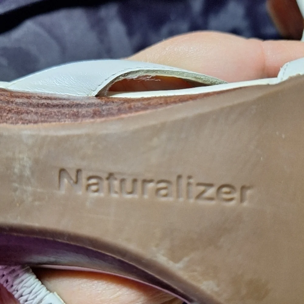 Naturalizer Women's White 8M Sandals